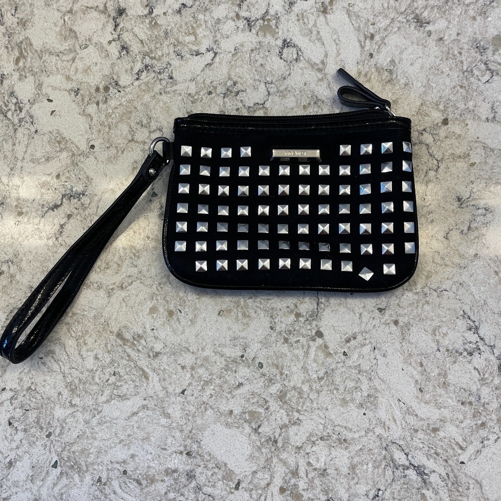 Nine West small wristlet Black